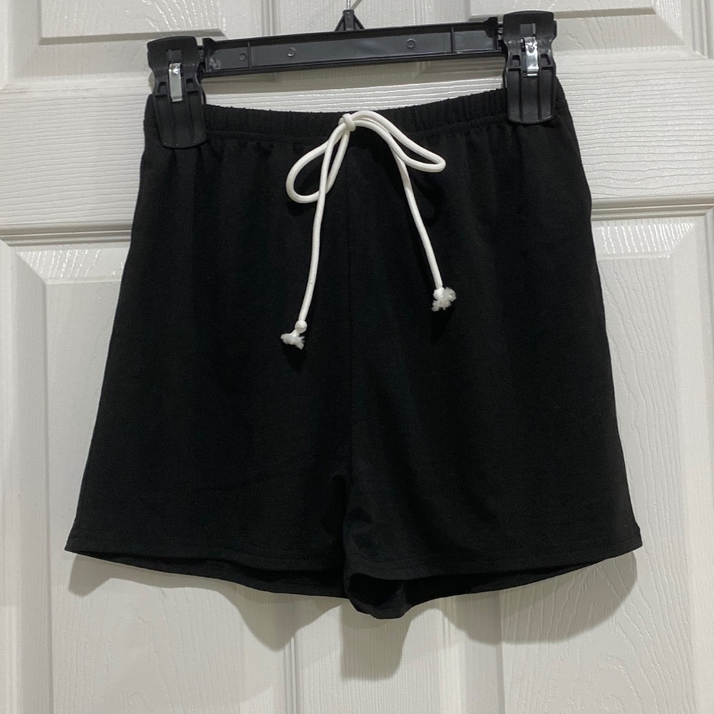 SHEIN PETITE BLACK TIE SHORTS💗